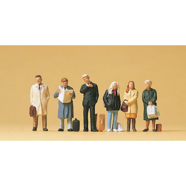 Preiser H0 - 10411 - Waiting Passengers - With Bags