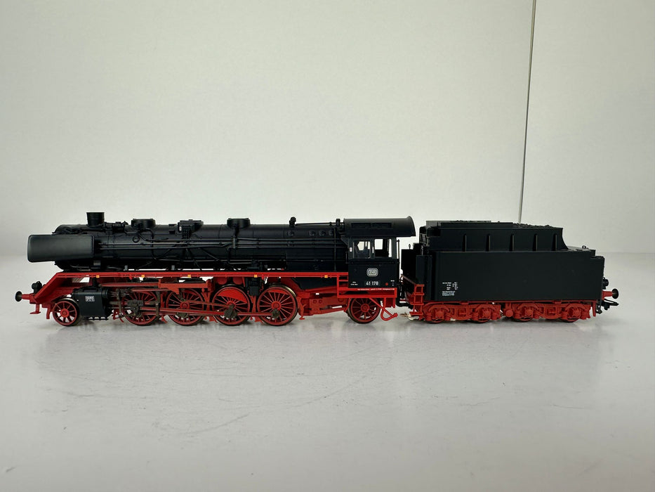 Märklin 37923 - BR 41 - Dampflokomotive mit Tender