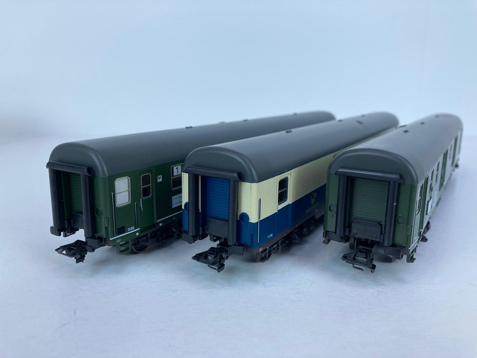 Märklin 41576 – Set of 3 Postal Carriages – "Deutsche Post"