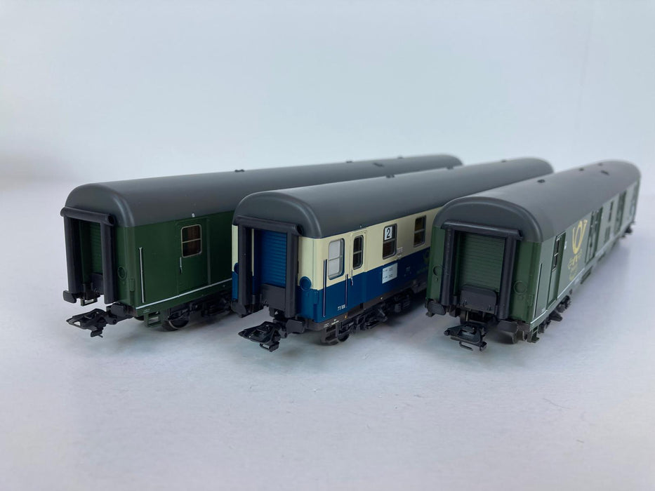 Märklin 41576 – Set of 3 Postal Carriages – "Deutsche Post"