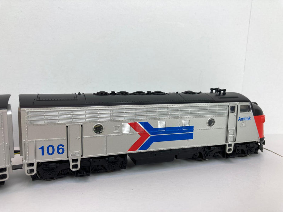 Märklin 37621 - Dreiteiliges F7 EMD „Amtrak“ – USA
