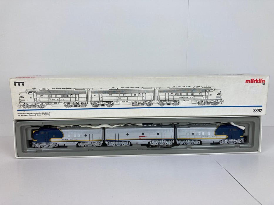 Märklin 3362 - Dreiteiliger F7 EMD „Santa Fe“ Blau/Silber - USA