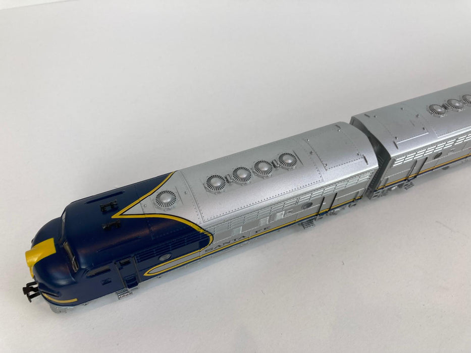 Märklin 3362 - Dreiteiliger F7 EMD „Santa Fe“ Blau/Silber - USA