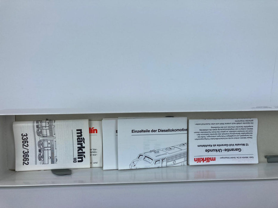 Märklin 3362 - Dreiteiliger F7 EMD „Santa Fe“ Blau/Silber - USA