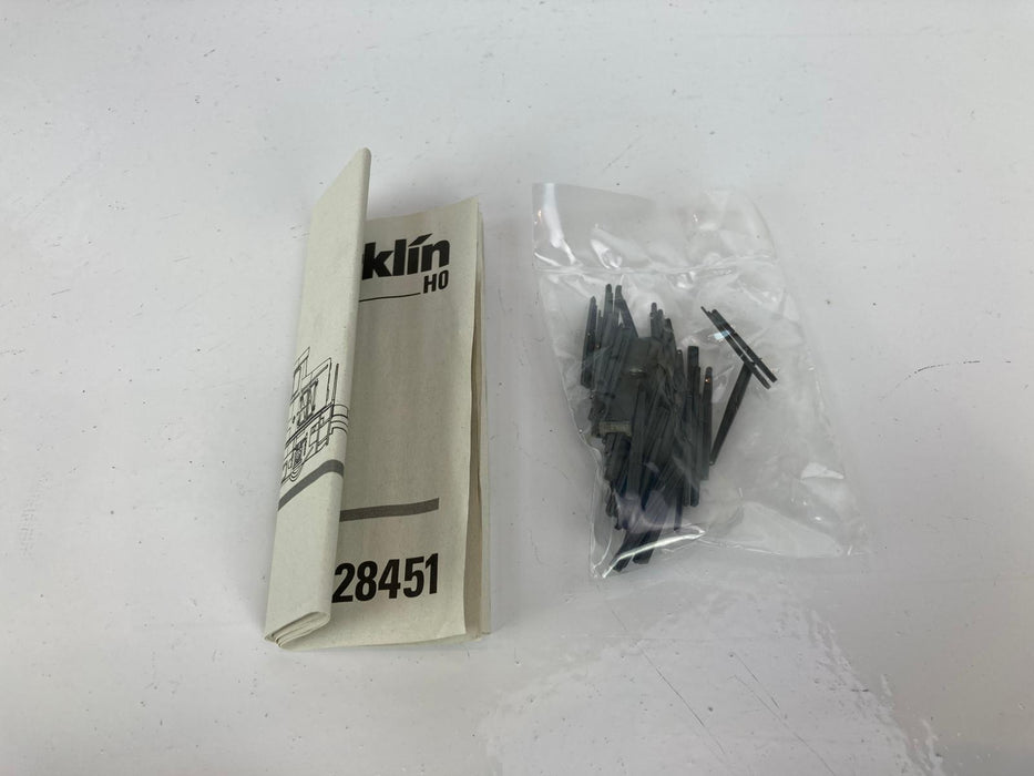 Märklin 28451 - Strukton NS set - Diesellocomotief met 3 x Wagons