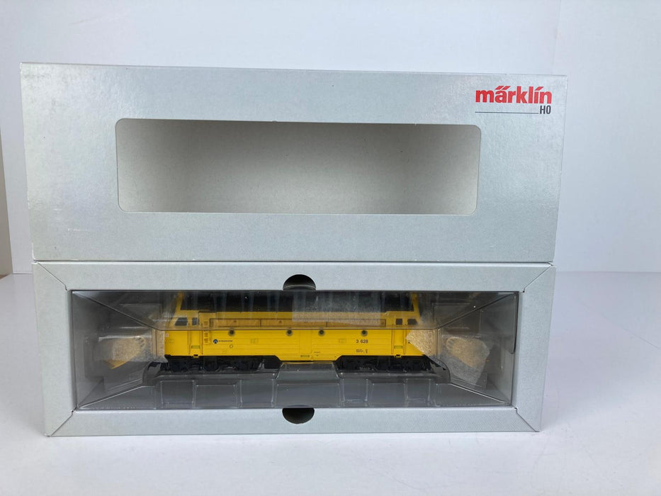 Märklin 37662 – NOHAB Di3 628 from Jernbaneverket (NSB) – Snowplows