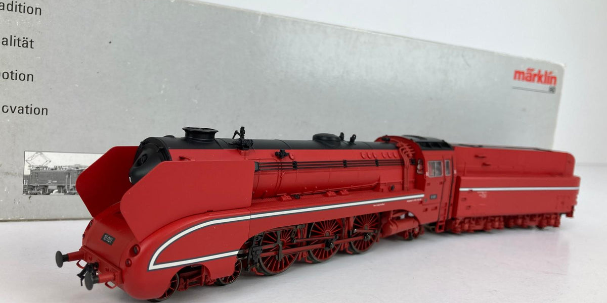 Märklin 37082 – Steam locomotive BR 10 DB 