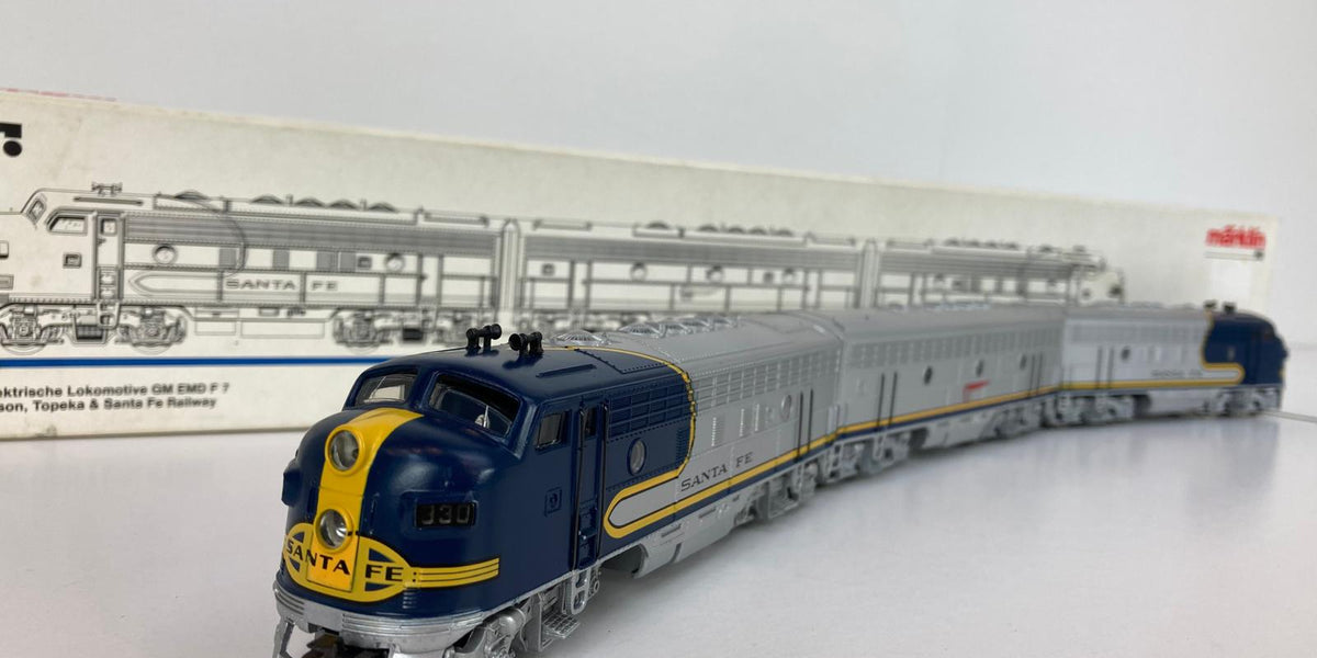 MÄRKLIN 37608 DIESEL-TRIEBZUG BLUE STAR TRAIN BAUREIHE 601 MÄRKLIN 37608 DIESEL-TRIEBZUG BLUE STAR TRAIN BAUREIHE 601