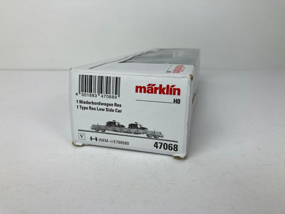 Märklin 47068 - Low-sided wagon Res with cars - Swiss Army
