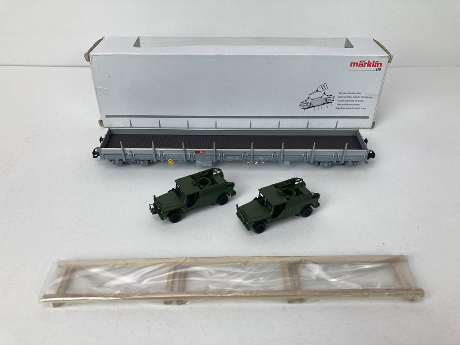 Märklin 47068 - Low-sided wagon Res with cars - Swiss Army