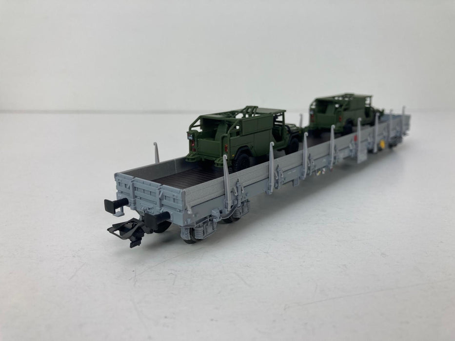 Märklin 47068 - Low-sided wagon Res with cars - Swiss Army