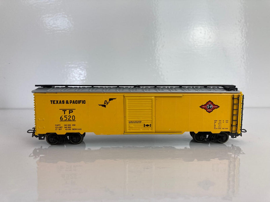 Märklin 4579 - 2 x Amerikaanse Boxcars - "Texas and Pacific" (T&P)