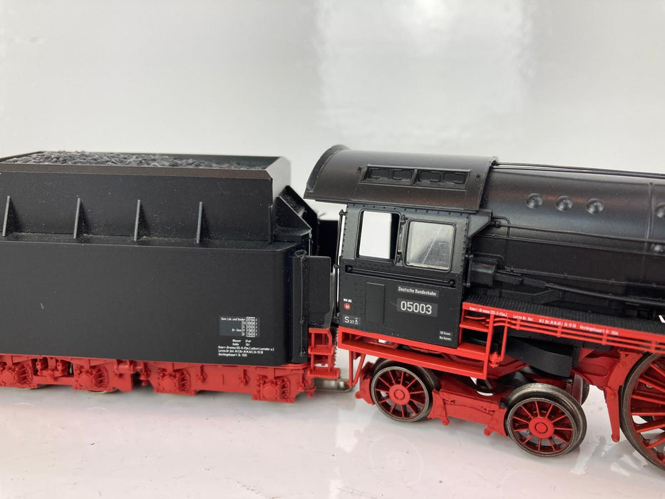 Märklin 39050 - BR 05 DB - Lange Stoomlocomotief met Tender - MHI